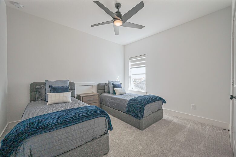 Modern Lakeside Home Minutes from The Woodlands - Tomball, Texas