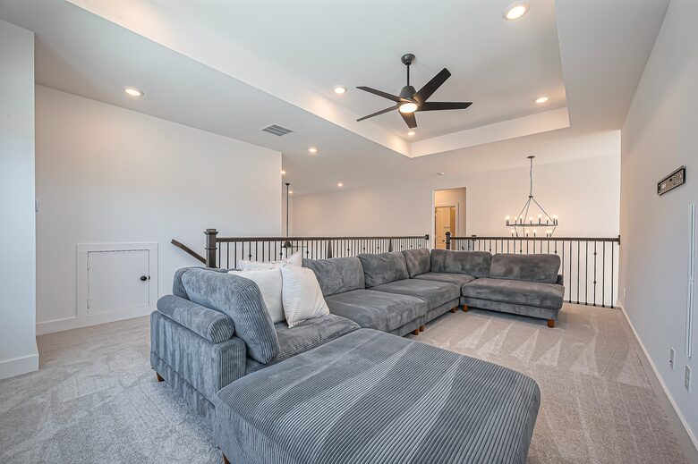 Modern Lakeside Home Minutes from The Woodlands - Tomball, Texas