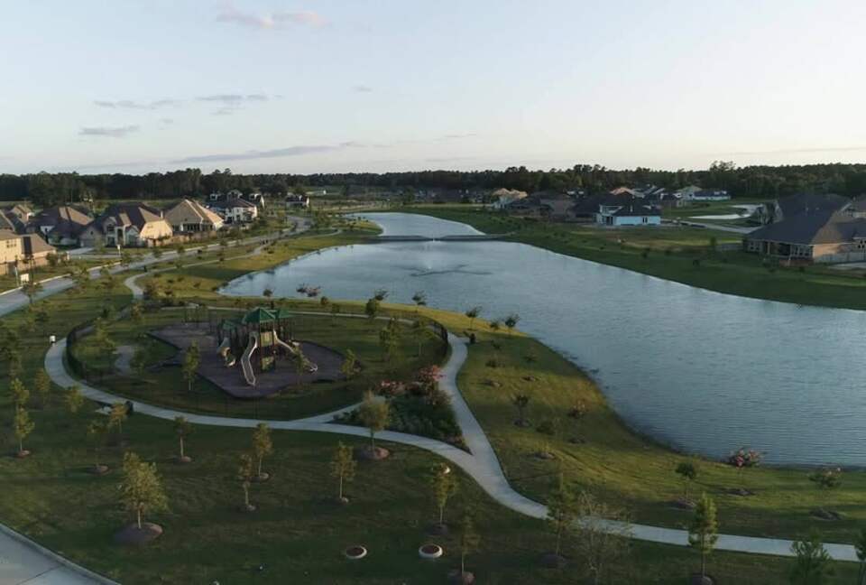 Modern Lakeside Home Minutes from The Woodlands - Tomball, Texas