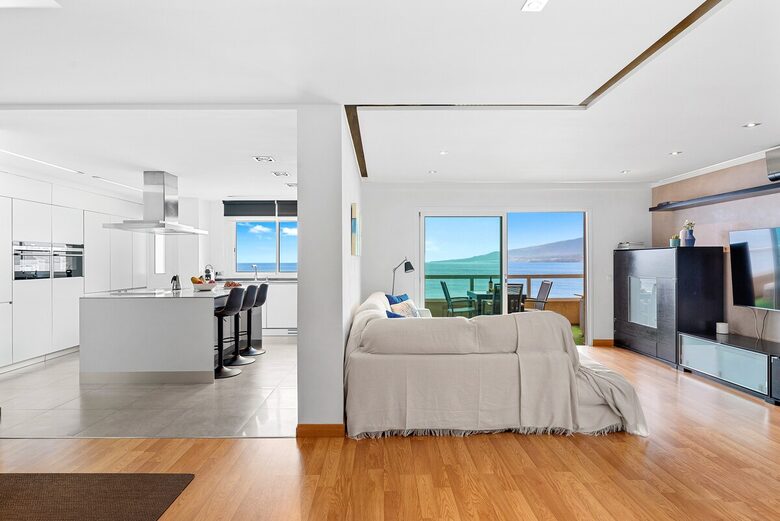 Coastal Serenity: A Seafront Escape in Tenerife - Radazul, Spain