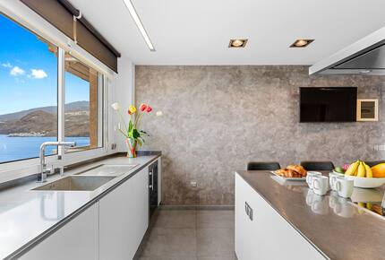 Coastal Serenity: A Seafront Escape in Tenerife - Radazul, Spain