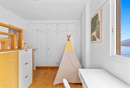 Coastal Serenity: A Seafront Escape in Tenerife - Radazul, Spain