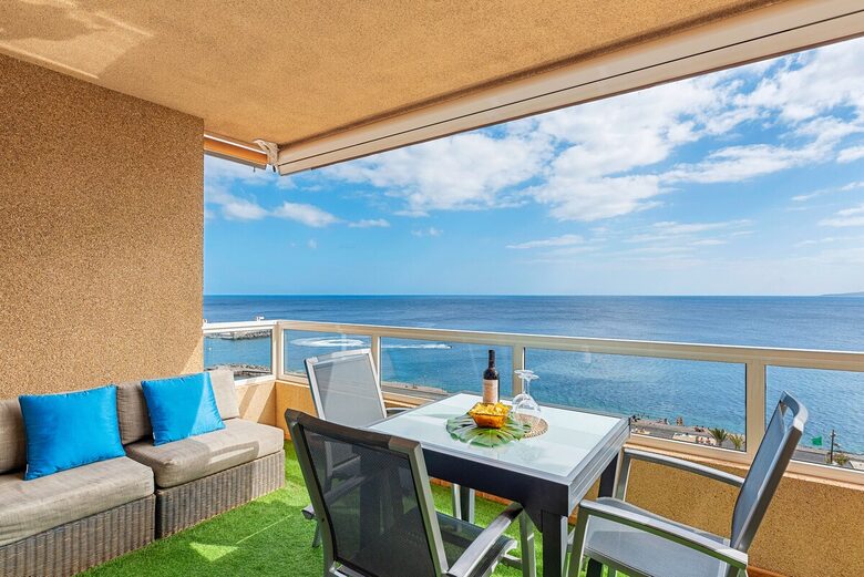 Coastal Serenity: A Seafront Escape in Tenerife - Radazul, Spain