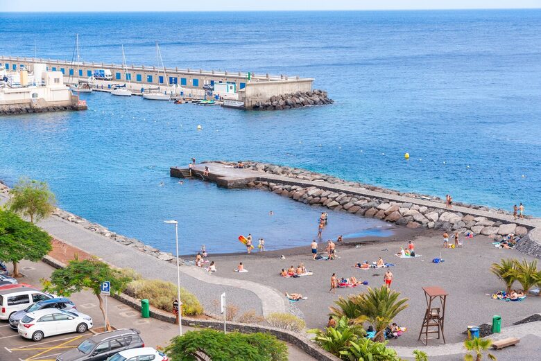 Coastal Serenity: A Seafront Escape in Tenerife - Radazul, Spain