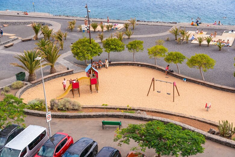 Coastal Serenity: A Seafront Escape in Tenerife - Radazul, Spain