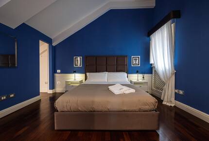 Elegant City Apartment in the Heart of Naples - Naples, Italy