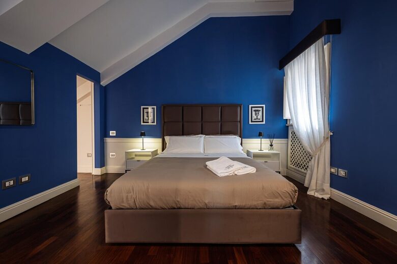 Elegant City Apartment in the Heart of Naples - Naples, Italy