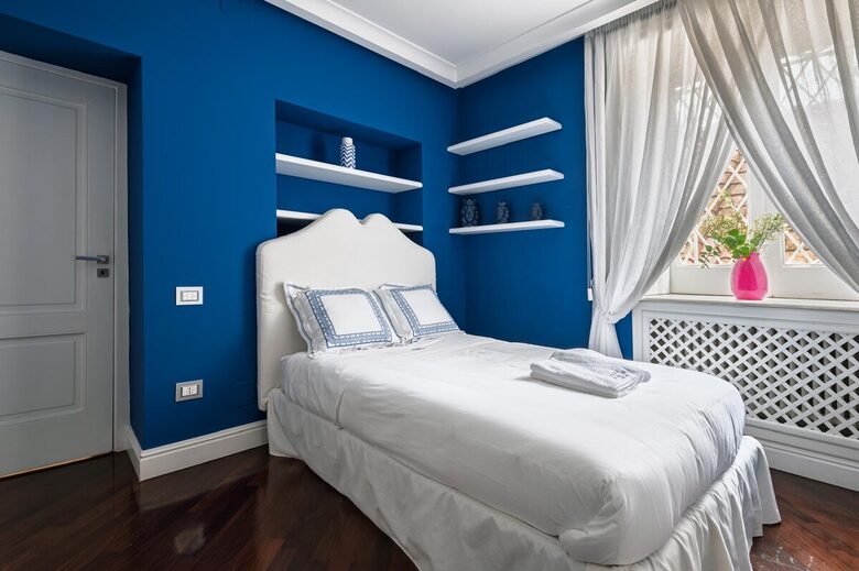 Elegant City Apartment in the Heart of Naples - Naples, Italy