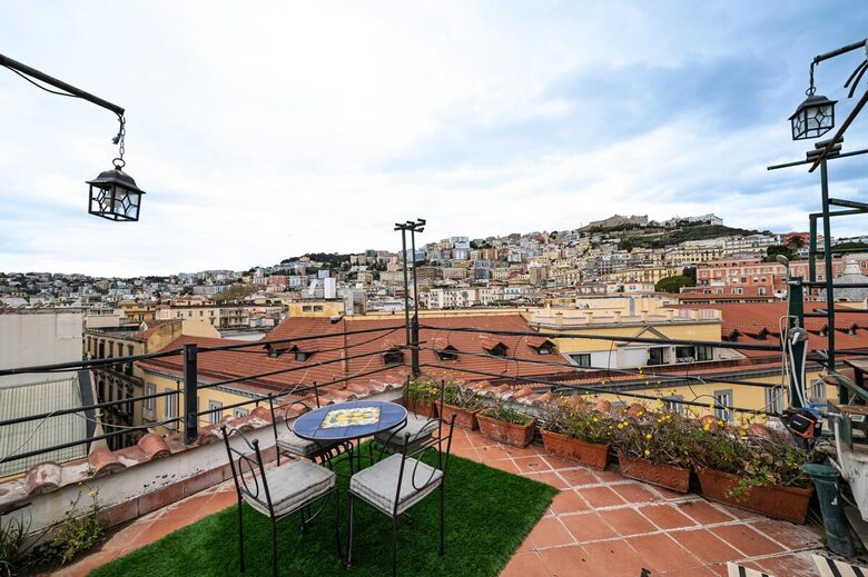 Elegant City Apartment in the Heart of Naples - Naples, Italy