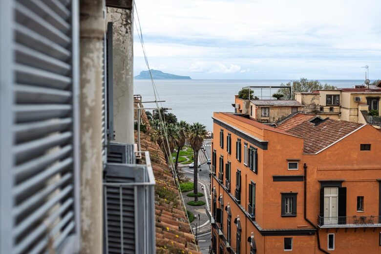 Elegant City Apartment in the Heart of Naples - Naples, Italy