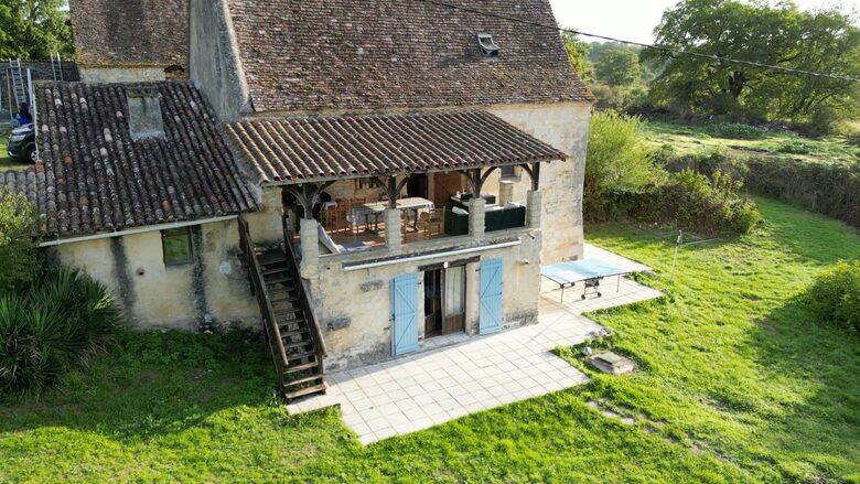 Rustic French Country Escape with Private Pool - Beaumont-du-Périgord, France