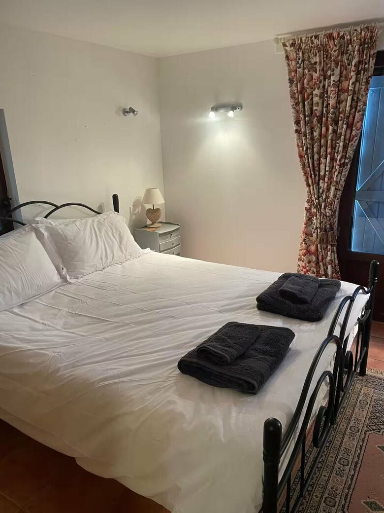 Rustic French Country Escape with Private Pool - Beaumont-du-Périgord, France