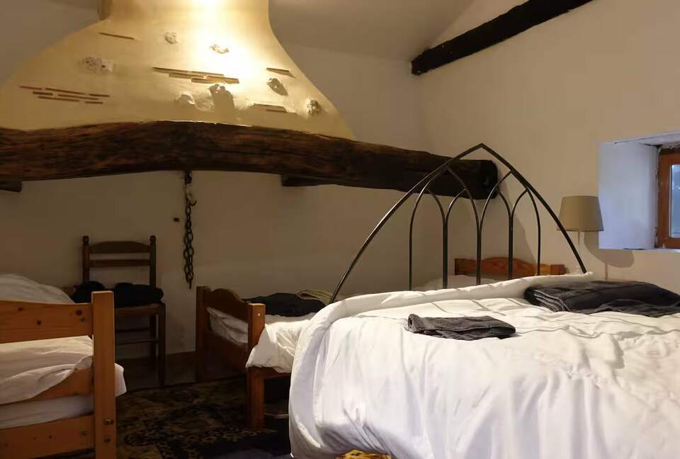 Rustic French Country Escape with Private Pool - Beaumont-du-Périgord, France