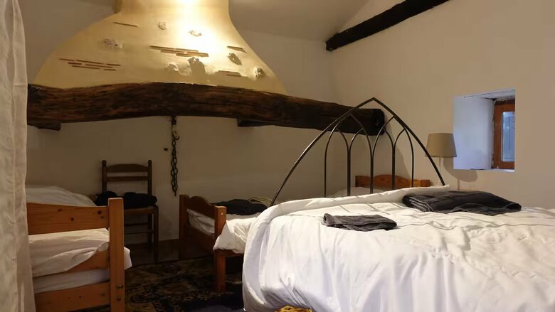 Rustic French Country Escape with Private Pool - Beaumont-du-Périgord, France