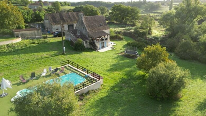 Rustic French Country Escape with Private Pool - Beaumont-du-Périgord, France