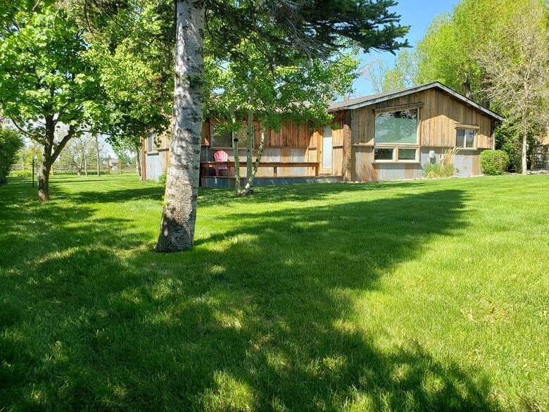 Apple Blossom Retreat | Montana Mountain Living - Bozeman, Montana