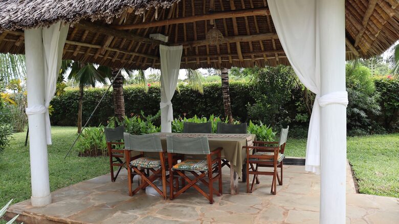 Elegant Coastal Retreat Steps from Africa’s Most Beautiful Beach - Diani Beach, Kenya