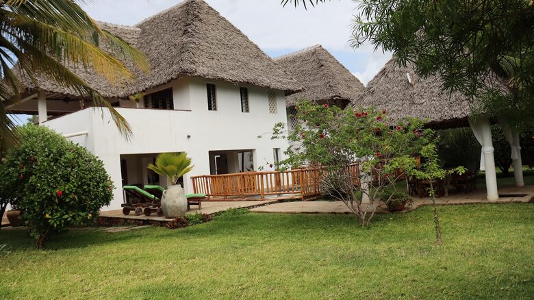 Elegant Coastal Retreat Steps from Africa’s Most Beautiful Beach - Diani Beach, Kenya