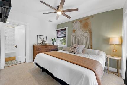 Victorian Sanctuary with Sauna & Speakeasy - Monrovia, California