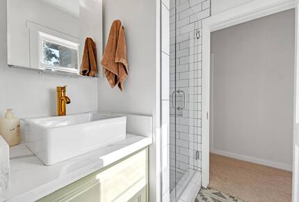 Victorian Sanctuary with Sauna & Speakeasy - Monrovia, California