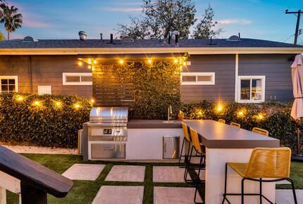 Victorian Sanctuary with Sauna & Speakeasy - Monrovia, California