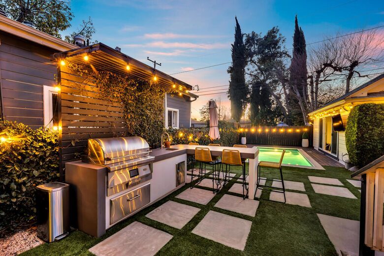 Victorian Sanctuary with Sauna & Speakeasy - Monrovia, California