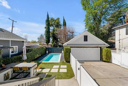 Victorian Sanctuary with Sauna & Speakeasy - Monrovia, California