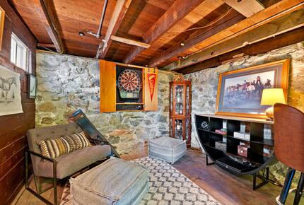 Victorian Sanctuary with Sauna & Speakeasy - Monrovia, California