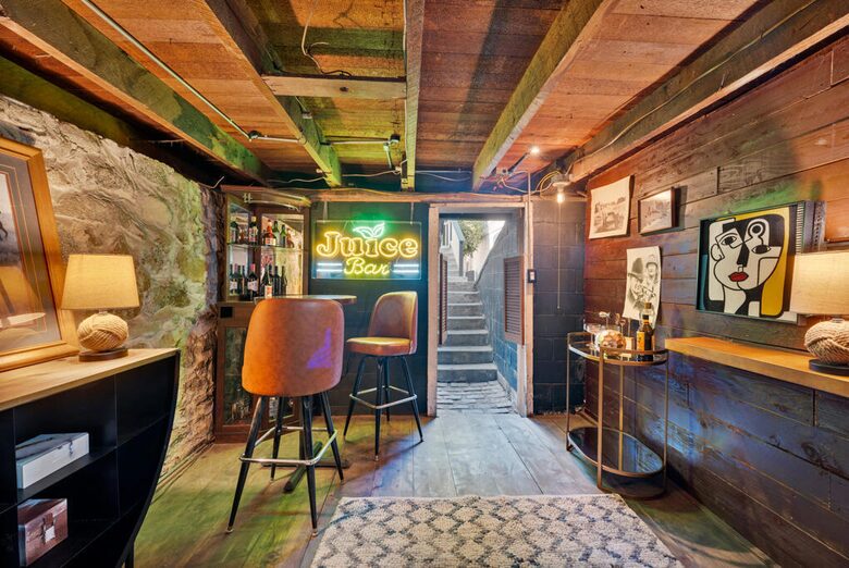 Victorian Sanctuary with Sauna & Speakeasy - Monrovia, California