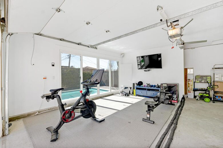 Victorian Sanctuary with Sauna & Speakeasy - Monrovia, California