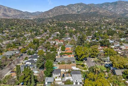 Victorian Sanctuary with Sauna & Speakeasy - Monrovia, California