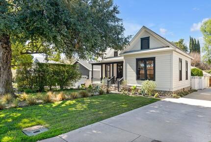 Victorian Sanctuary with Sauna & Speakeasy - Monrovia, California