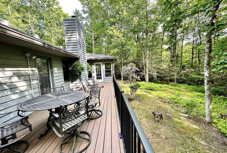 Wooded North Carolina Retreat with Creekside Trail - Brevard, North Carolina