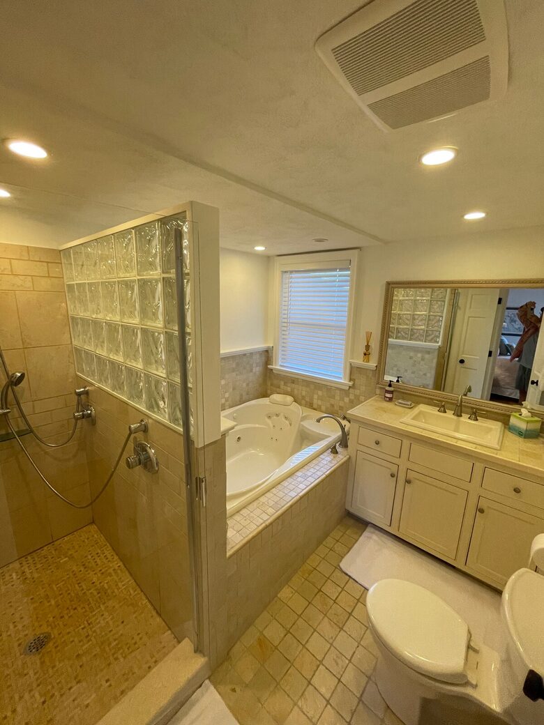 Eastport Coastal Escape - Eastport, Maine