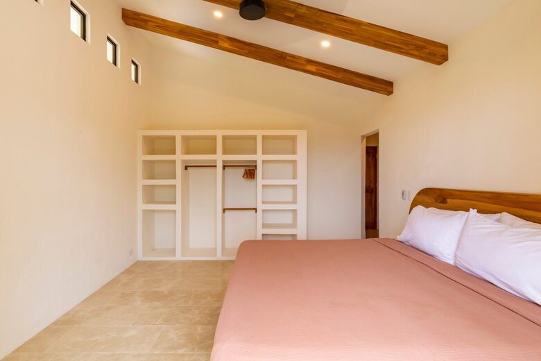 Pura Vida Hilltop Sanctuary - Garza, Costa Rica