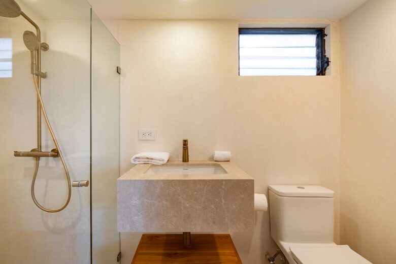 Pura Vida Hilltop Sanctuary - Garza, Costa Rica