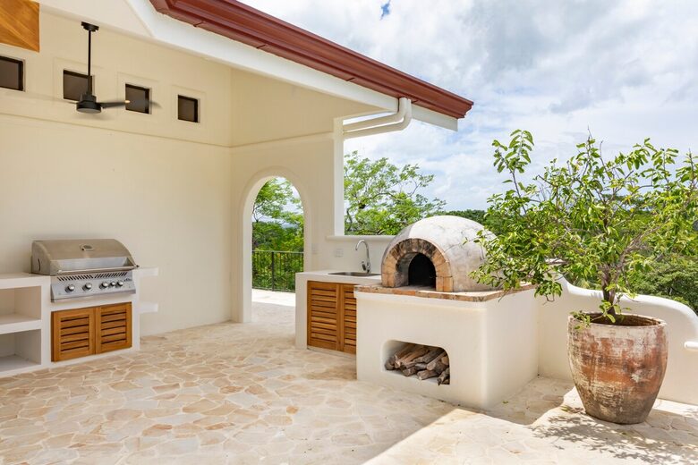 Pura Vida Hilltop Sanctuary - Garza, Costa Rica