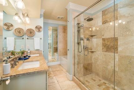 Folly Beach Oceanfront Paradise - Close to Charleston - Folly Beach, South Carolina