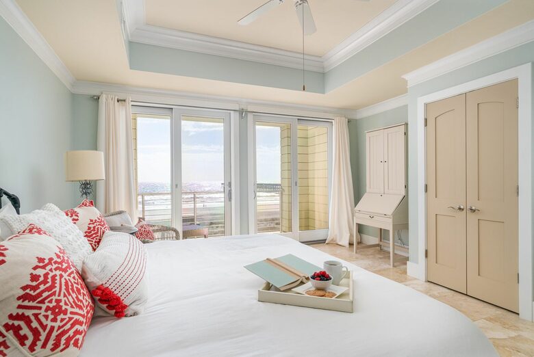 Folly Beach Oceanfront Paradise - Close to Charleston - Folly Beach, South Carolina