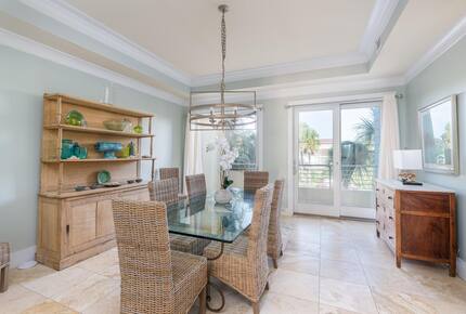 Folly Beach Oceanfront Paradise - Close to Charleston - Folly Beach, South Carolina