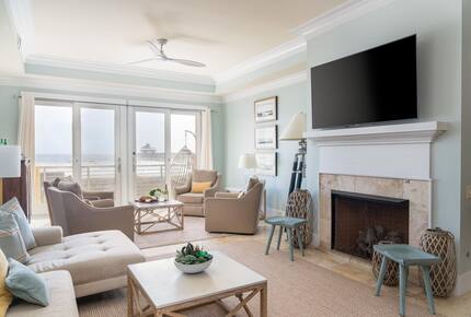 Folly Beach Oceanfront Paradise - Close to Charleston - Folly Beach, South Carolina