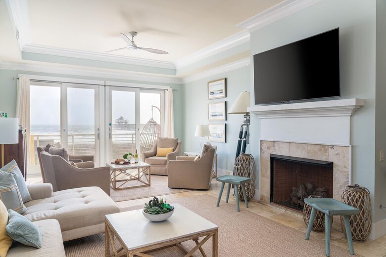 Folly Beach Oceanfront Paradise - Close to Charleston - Folly Beach, South Carolina