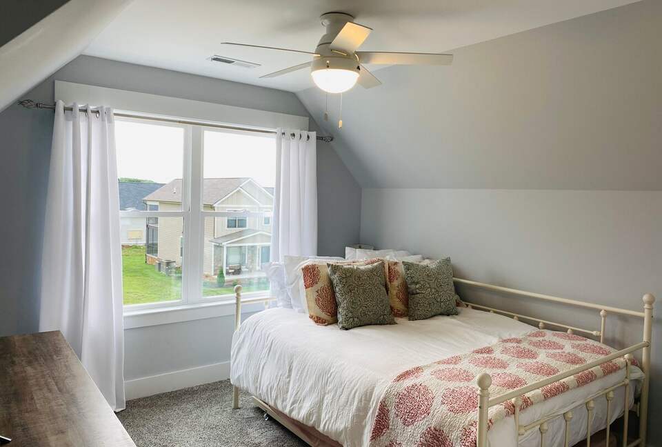 Stylish Twin Creeks Home Steps from the Marina and Clubhouse - Winchester, Tennessee