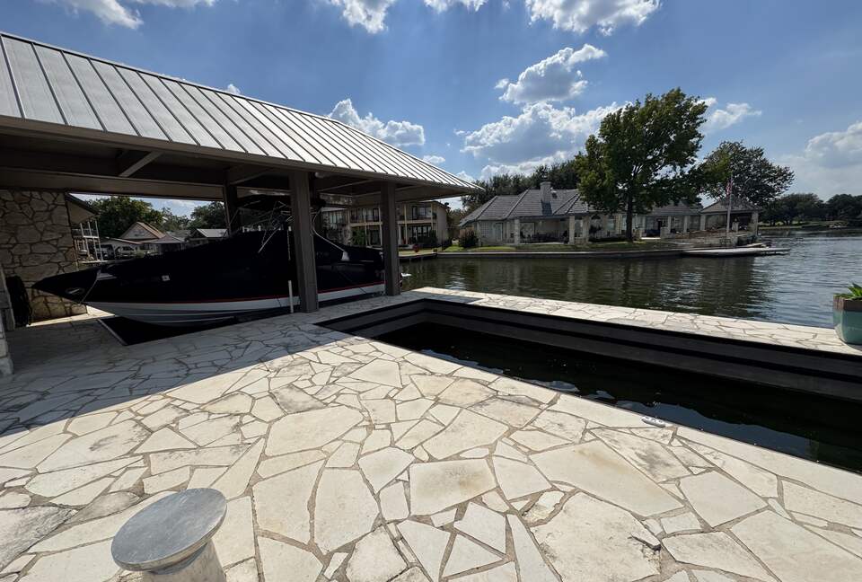 Waterfront Luxury on Lake LBJ | Dock, Outdoor Kitchen & Sunset Views - Horseshoe Bay, Texas