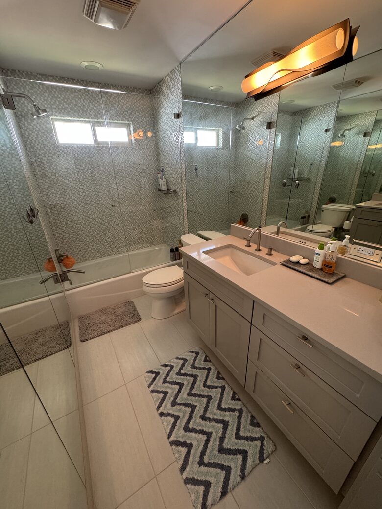 Waterfront Luxury on Lake LBJ | Dock, Outdoor Kitchen & Sunset Views - Horseshoe Bay, Texas