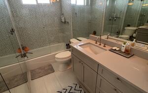 Waterfront Luxury on Lake LBJ | Dock, Outdoor Kitchen & Sunset Views - Horseshoe Bay, Texas