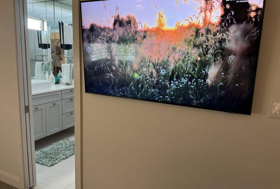 Waterfront Luxury on Lake LBJ | Dock, Outdoor Kitchen & Sunset Views - Horseshoe Bay, Texas