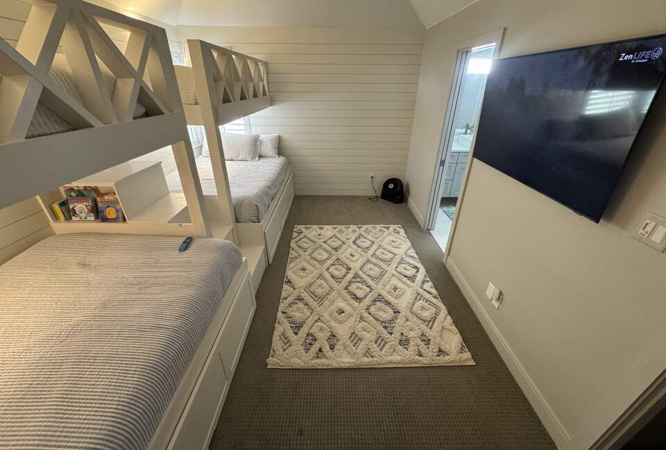 Waterfront Luxury on Lake LBJ | Dock, Outdoor Kitchen & Sunset Views - Horseshoe Bay, Texas