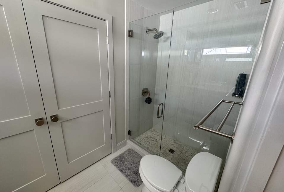 Waterfront Luxury on Lake LBJ | Dock, Outdoor Kitchen & Sunset Views - Horseshoe Bay, Texas