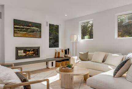 Bright Coastal Getaway Near the Ocean - Manzanita, Oregon